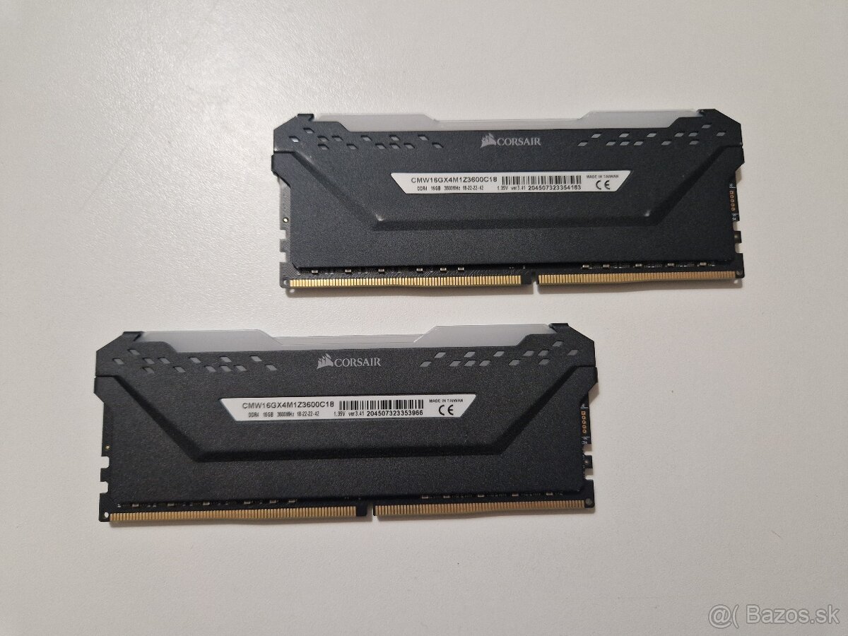 PREDANÉ. 32GB Kit 3600Mhz RGB DDR4 Corsair Vengeance Pro - 3