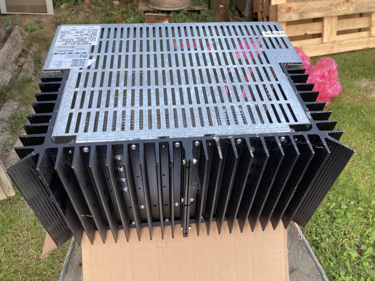 Skrinka na zosilnovač - 3