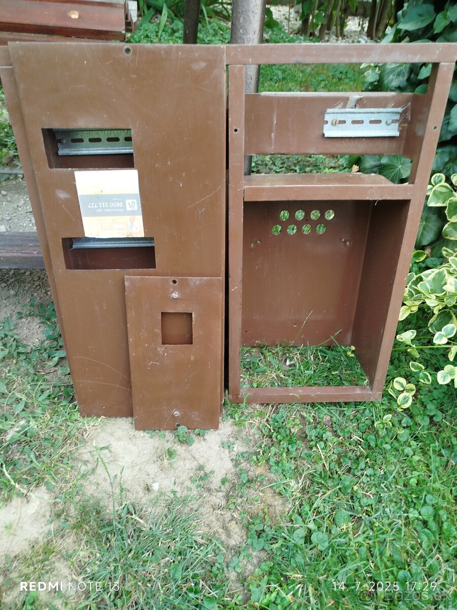 Elektromerova rozvadzacova zapustena skrina - 3