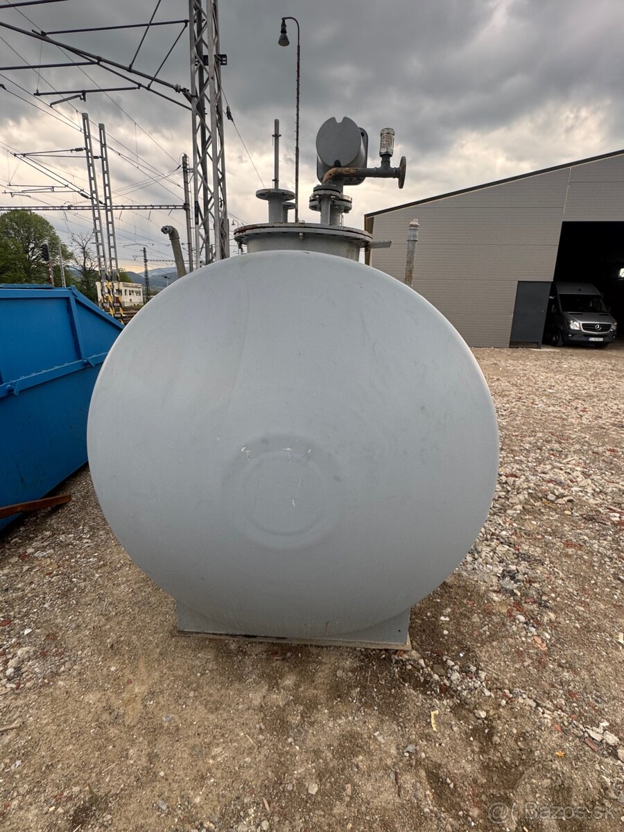 Priemyselná nádrž. - 3