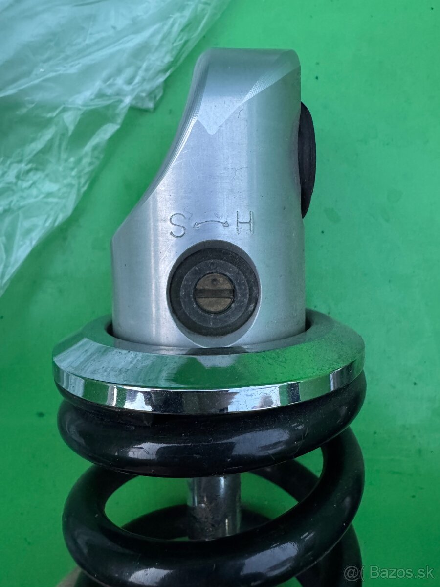 Zadné tlmiče Harley-Davidson Dyna - 3