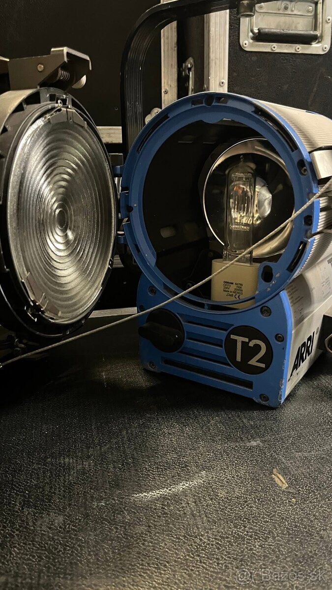 Arri T2 true blue - 3