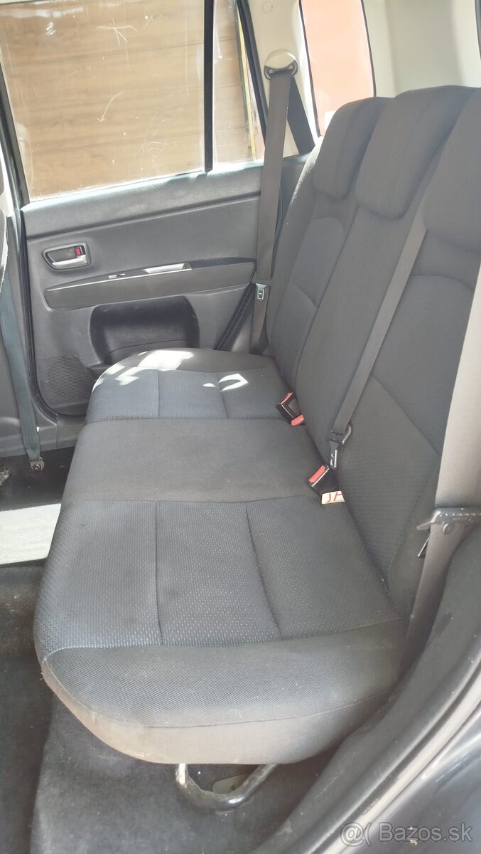 Mazda 2 1.25i, 55kW, rok 4/2006 - 3