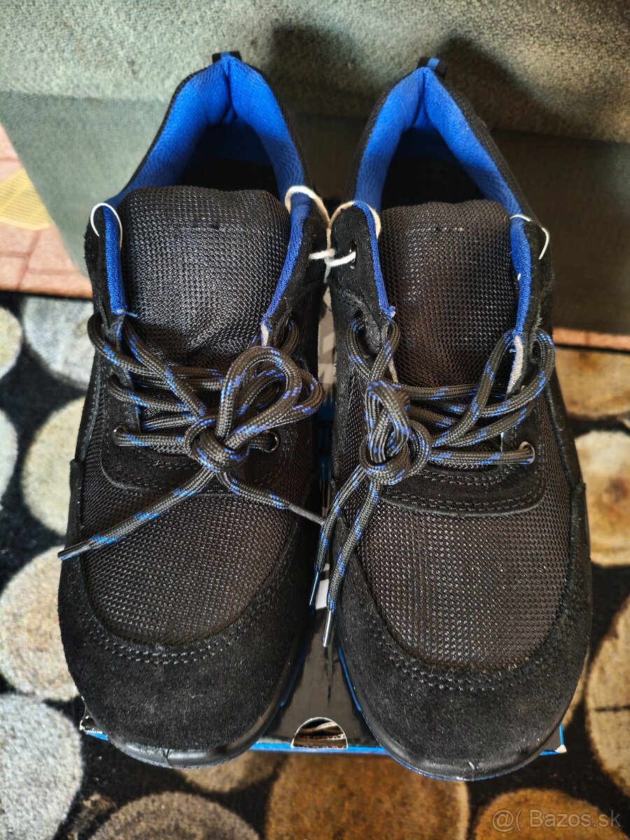 PRACOVNÁ OBUV 42, 43 - 3