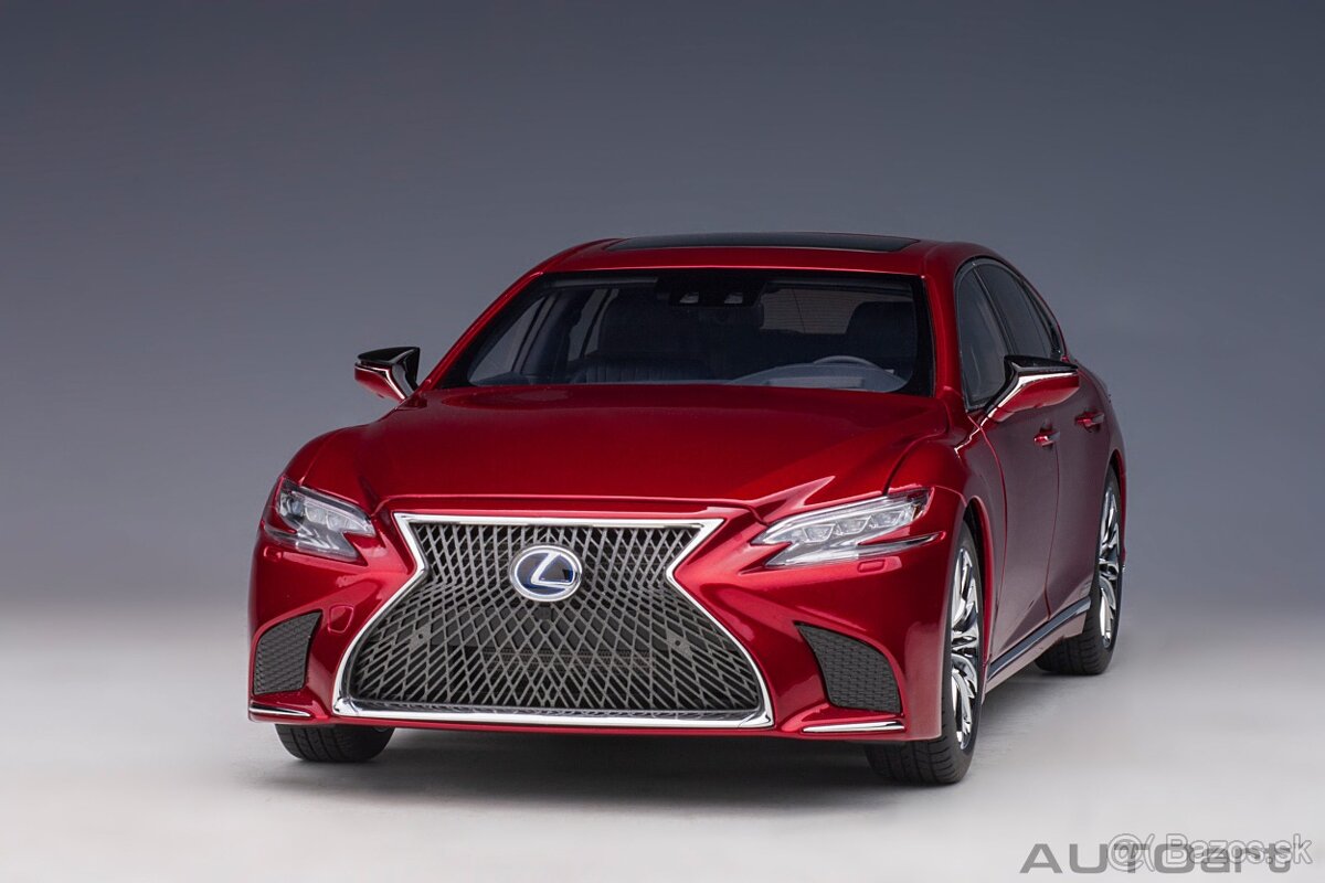 LEXUS LS500h 2018 – 1:18 AUTOart - 3