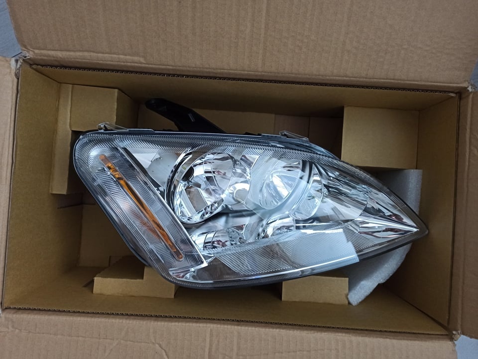 Svetlomety na Ford Focus / C-max - 3