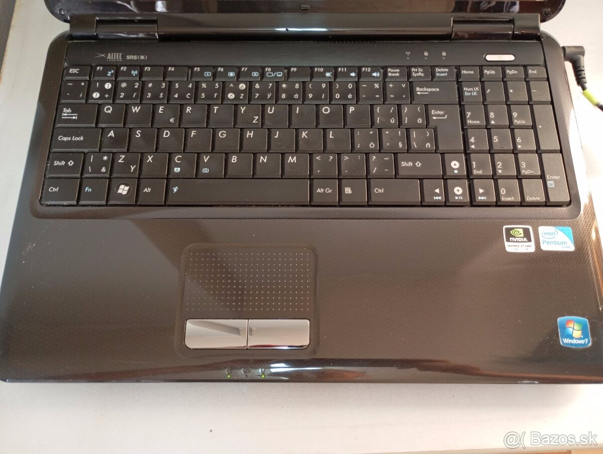 predám notebook ASUS K50I , WINDOWS 7 , NVIDIA - 3