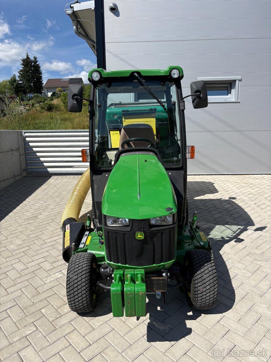 John Deere 1026R - 3