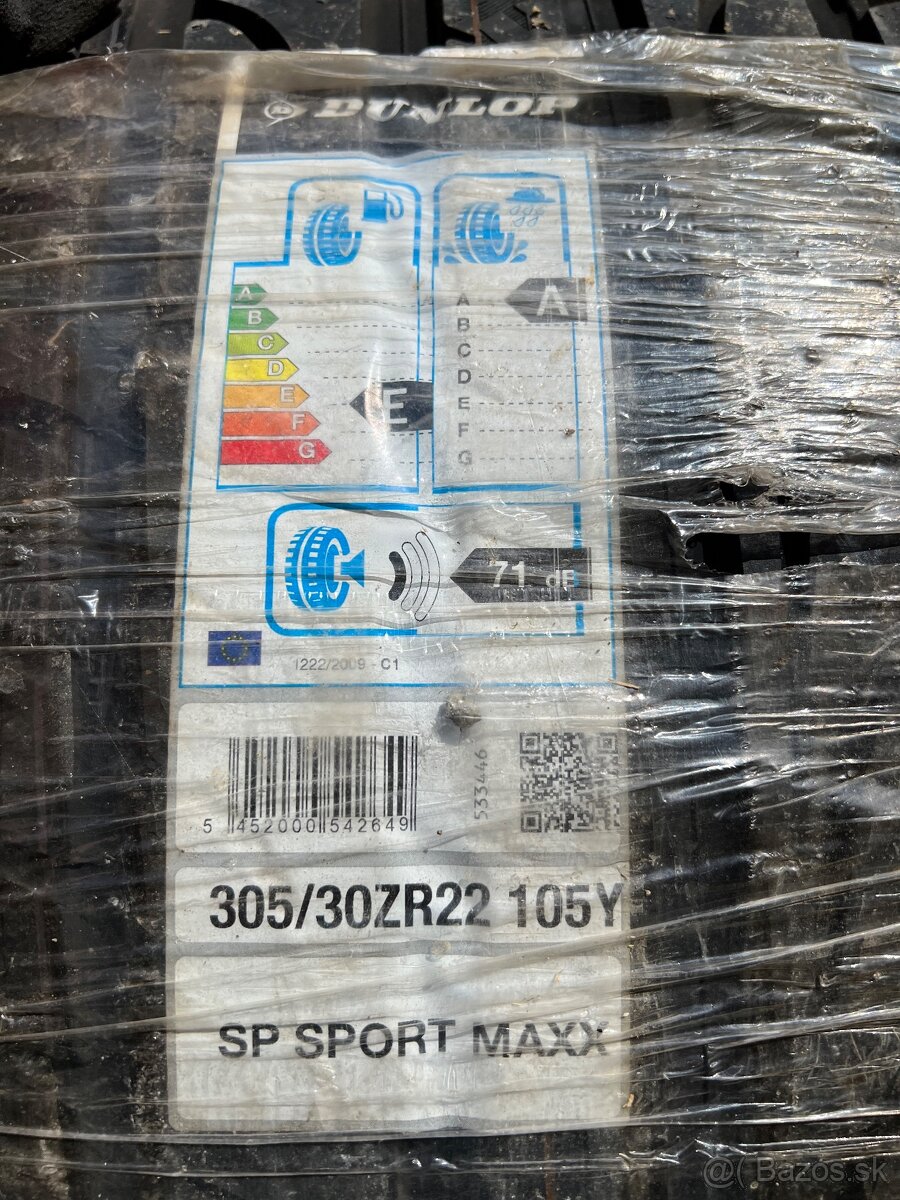 Dunlop 305/30ZR22 - 3
