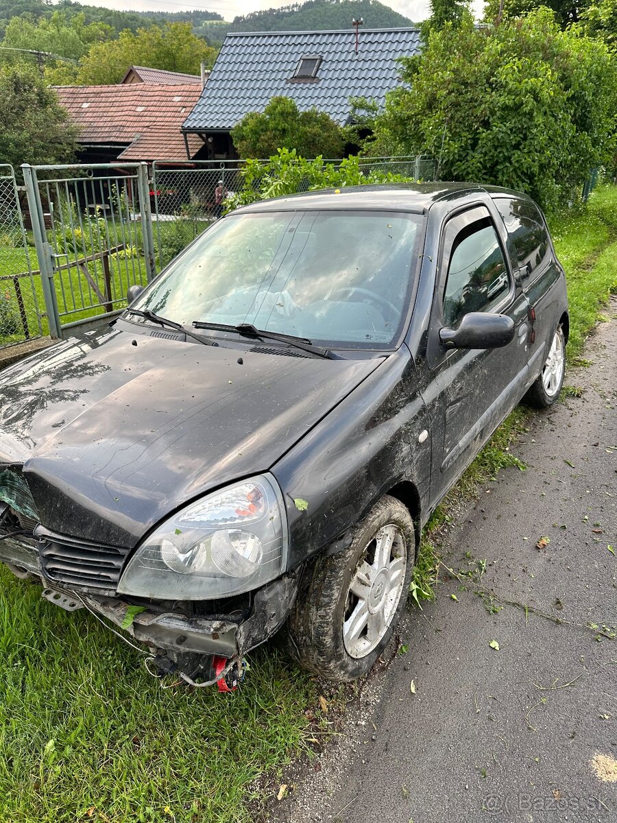 Rozpredám Renault clio - 3