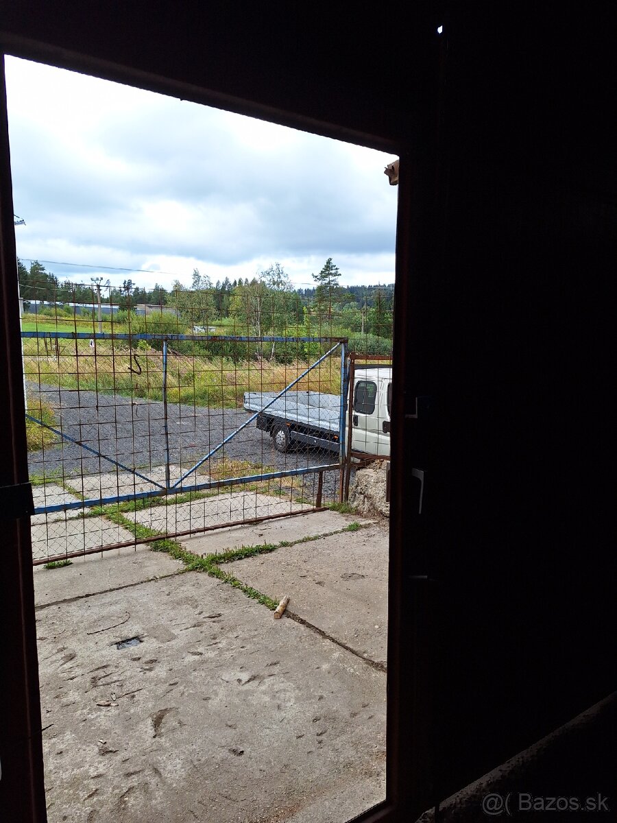 Prenajom skladových priestorov o celkovej rozlohe 960 m2 - 3