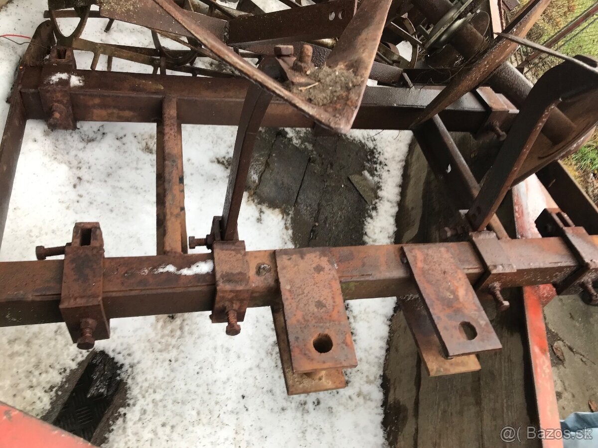 Vlek za MT8-132 s nářadím - 3