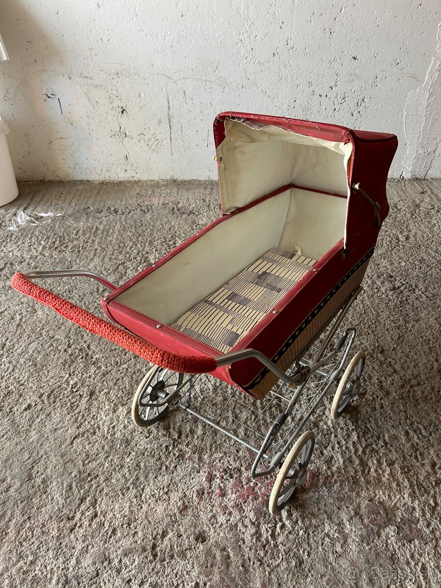Retro kočík pre bábiky - 3