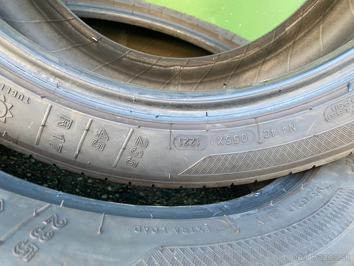 Letné pneumatiky 235/45 R17 - 3