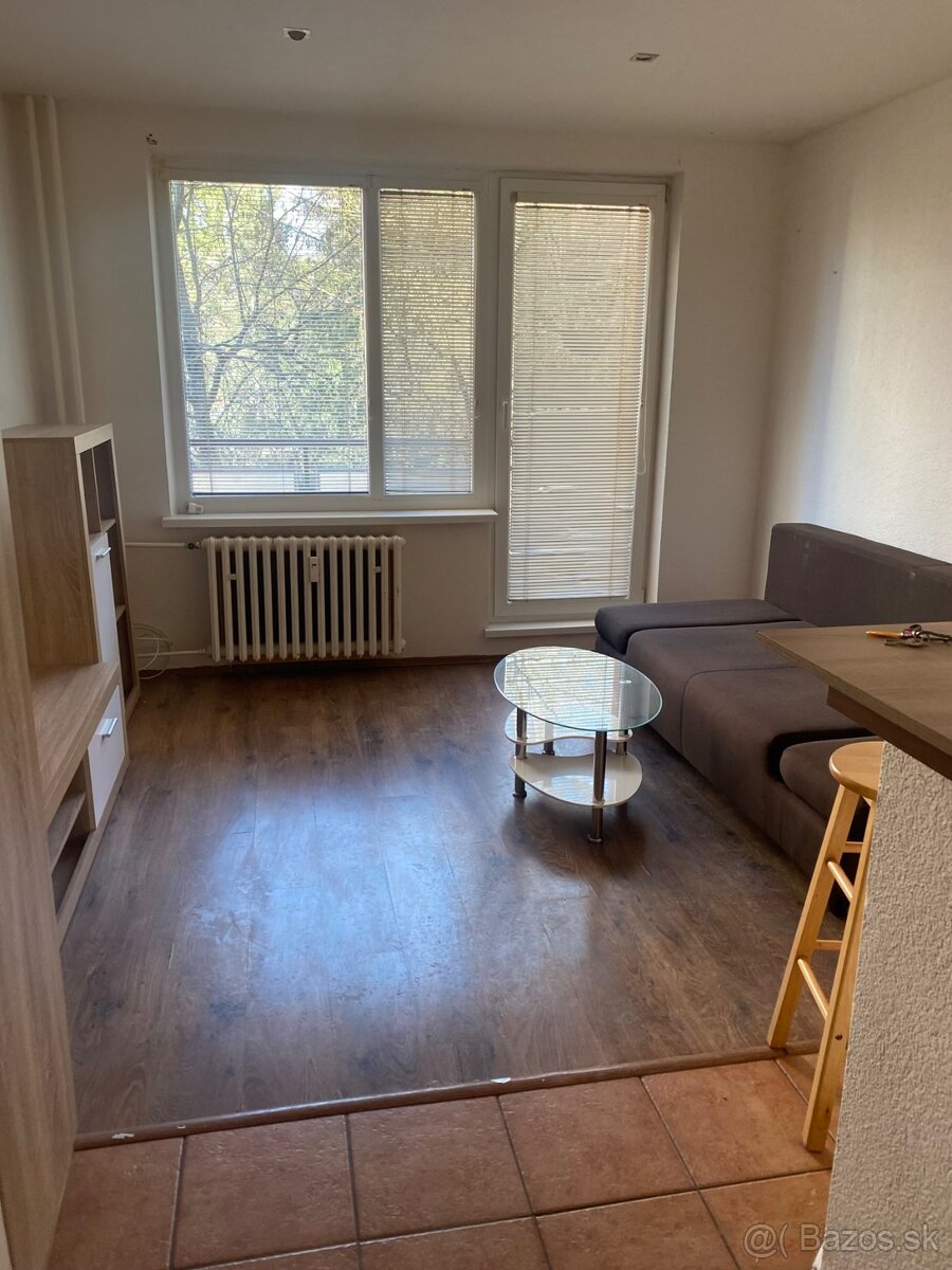 Garzónka – banisko DK - 3