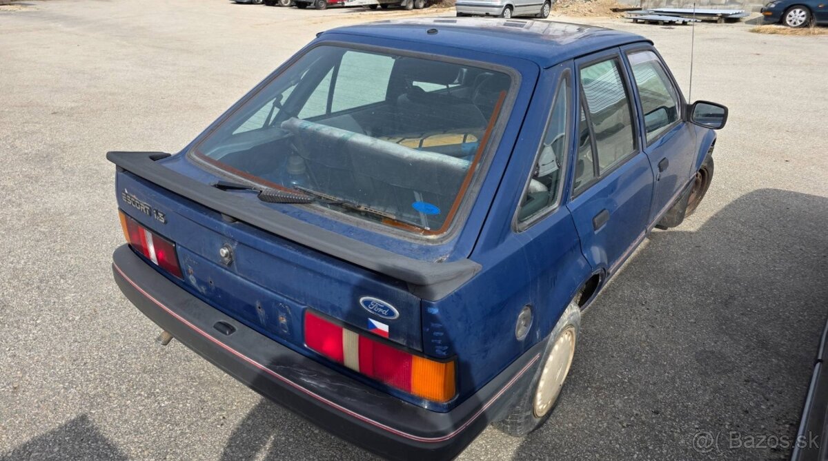 Ford Escort 1.3 rok 1986 - 3