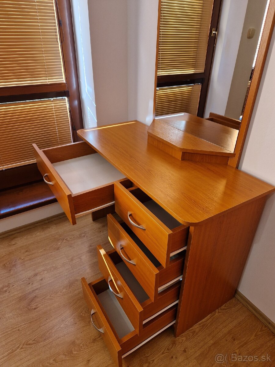 Toaletný stolík - 3