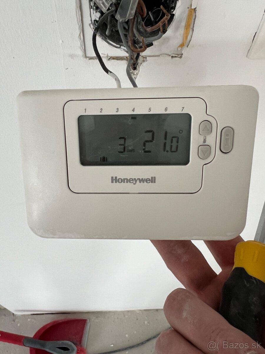 Termostat a iné MINIB HONEYWELL - 3