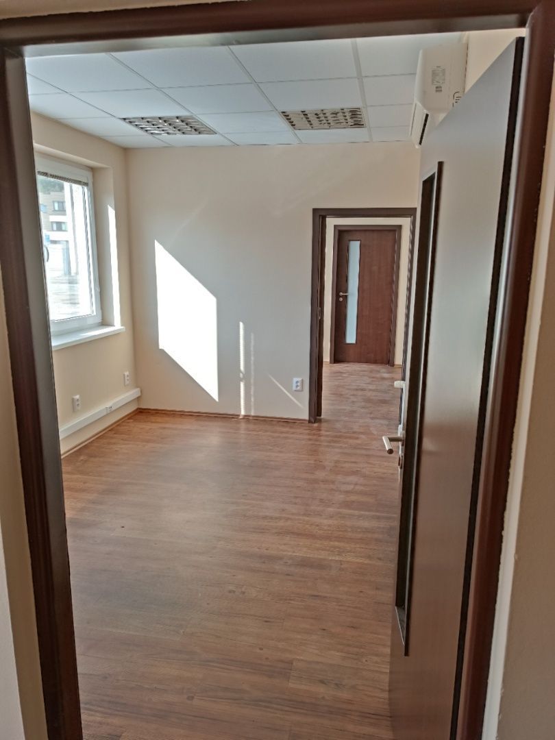 Administratívne priestory, Trenčín - 3