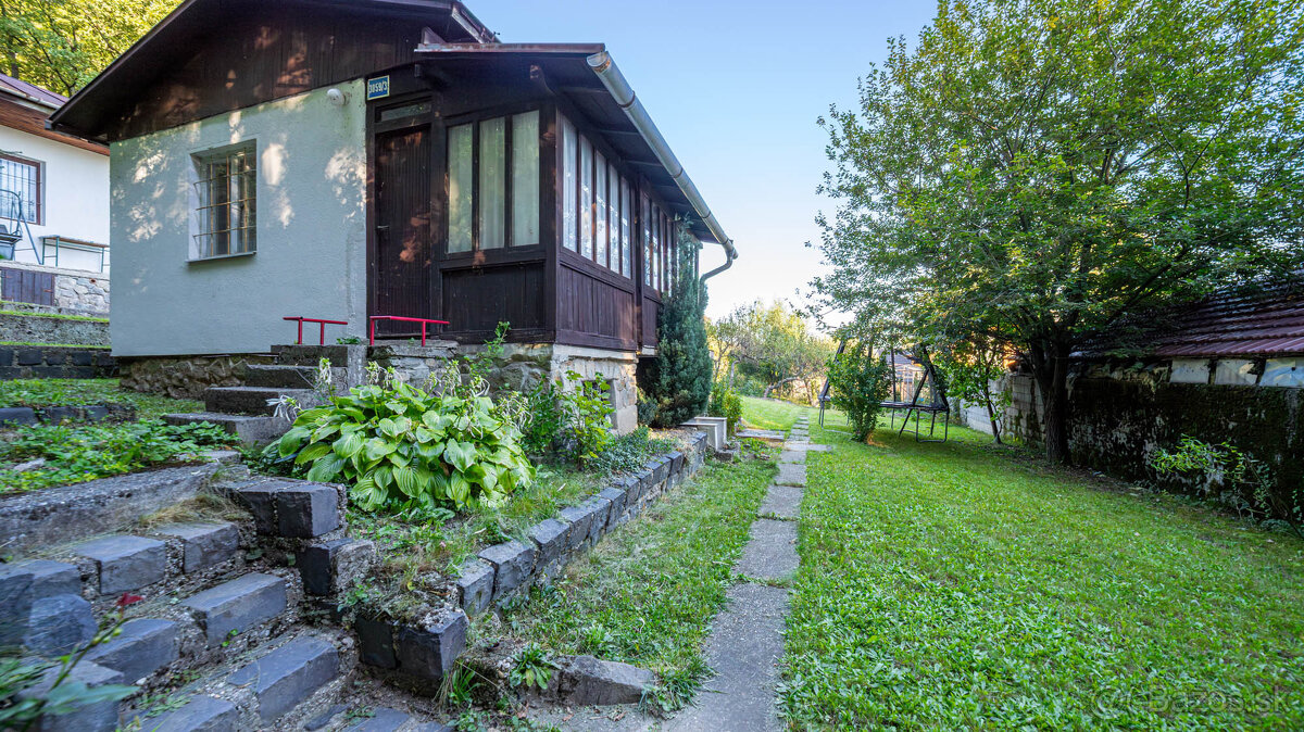 Pozemok s rekreačnou chatou a krásnym výhľadom v lukratívnej - 3