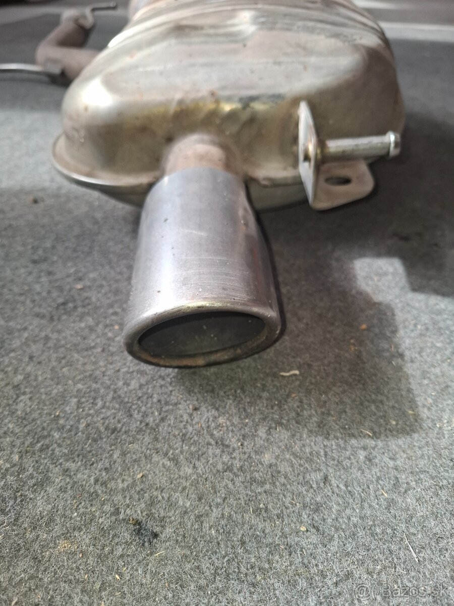 AUDI A8 D3 výfuk pravá časť - 3