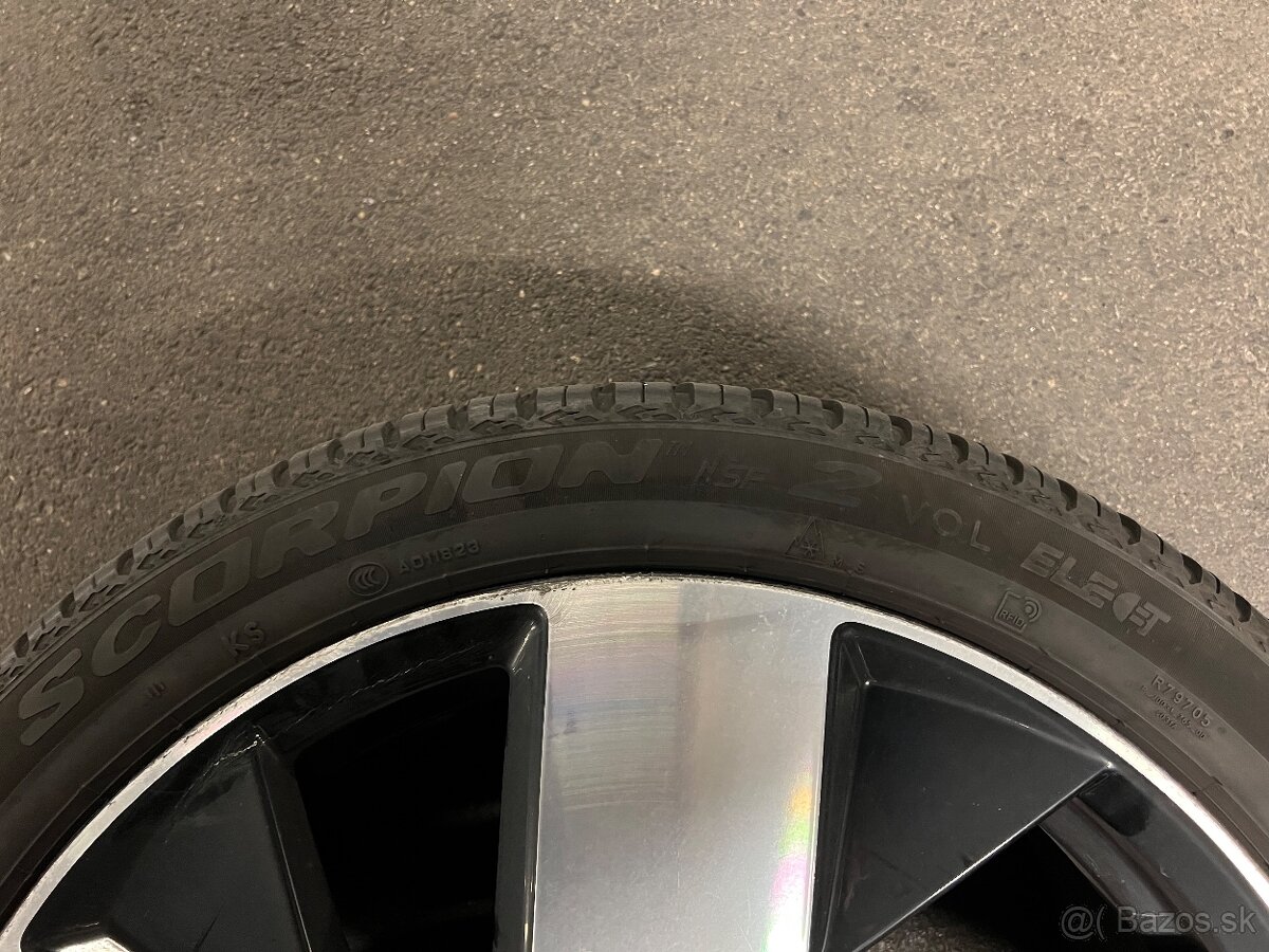 P: Pirelli Scorpion SF2 255/40 R20 celorocna pneu - 3