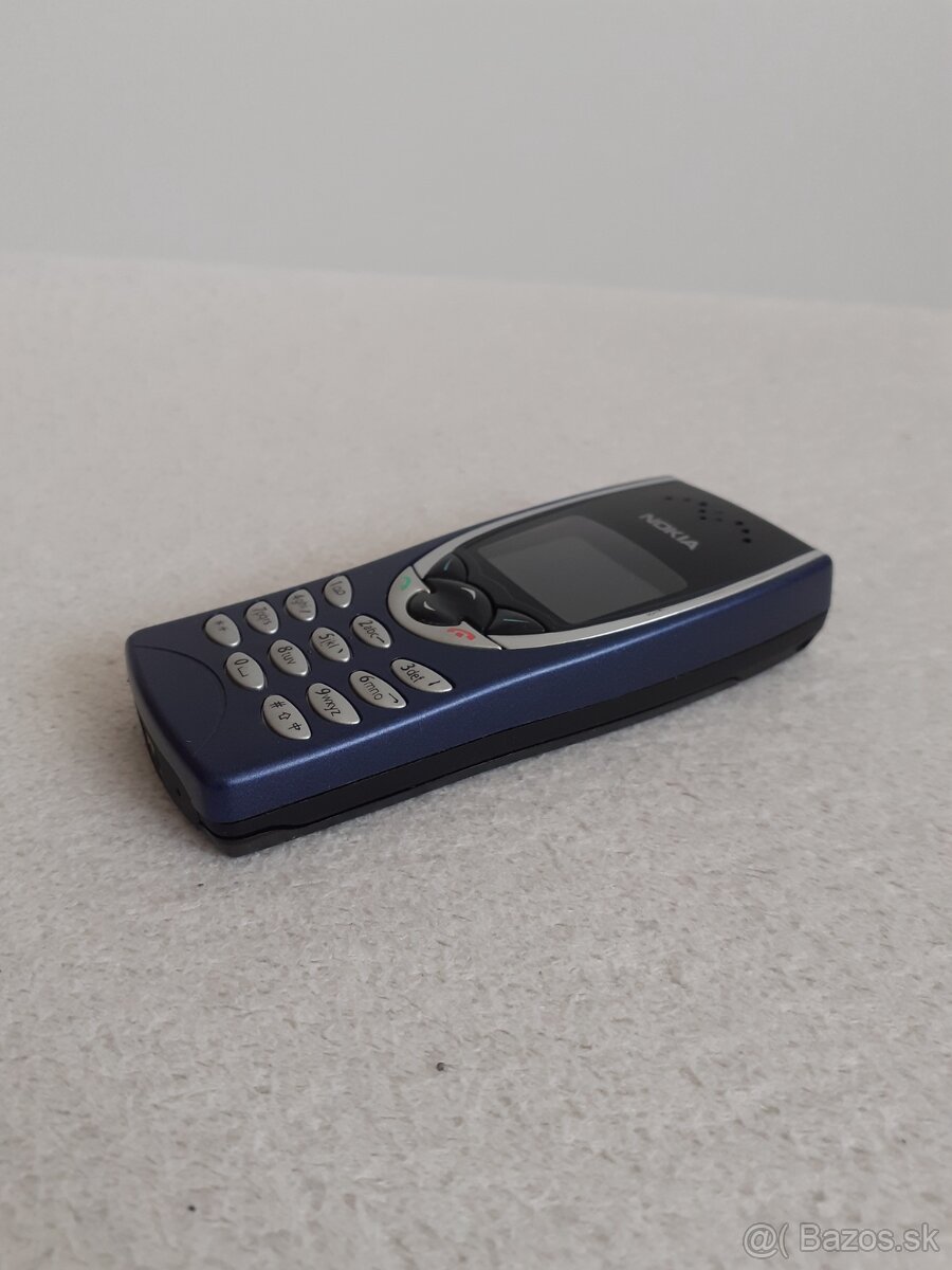 NOKIA 8210 - 3