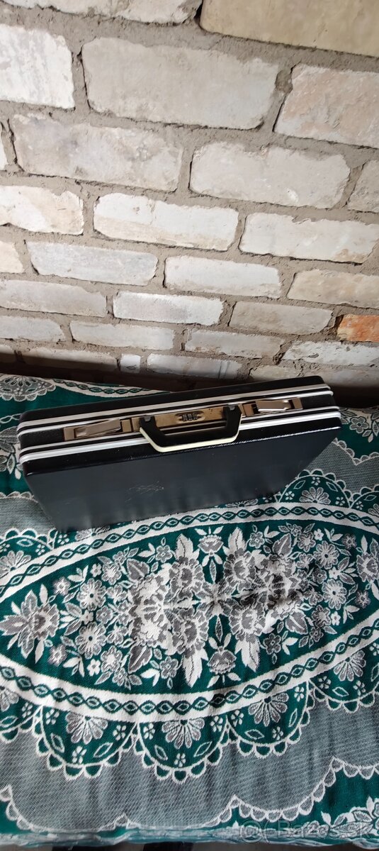 Starý kufrík 1987 - 3
