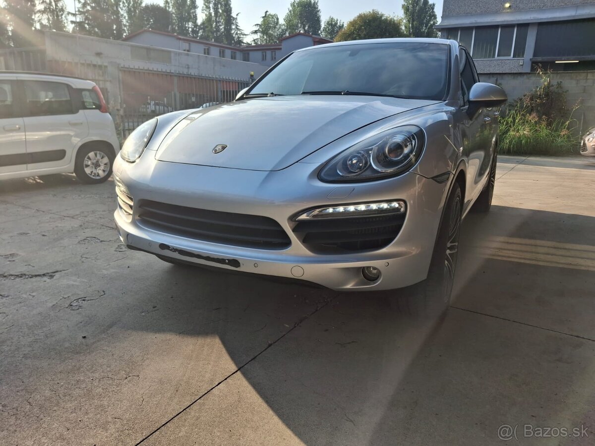 Porsche Cayenne - 3