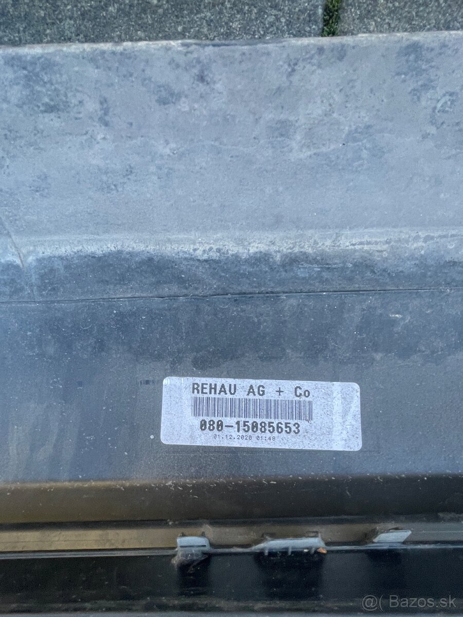 MERCEDES GLC BOČNÉ PRAHY - 3