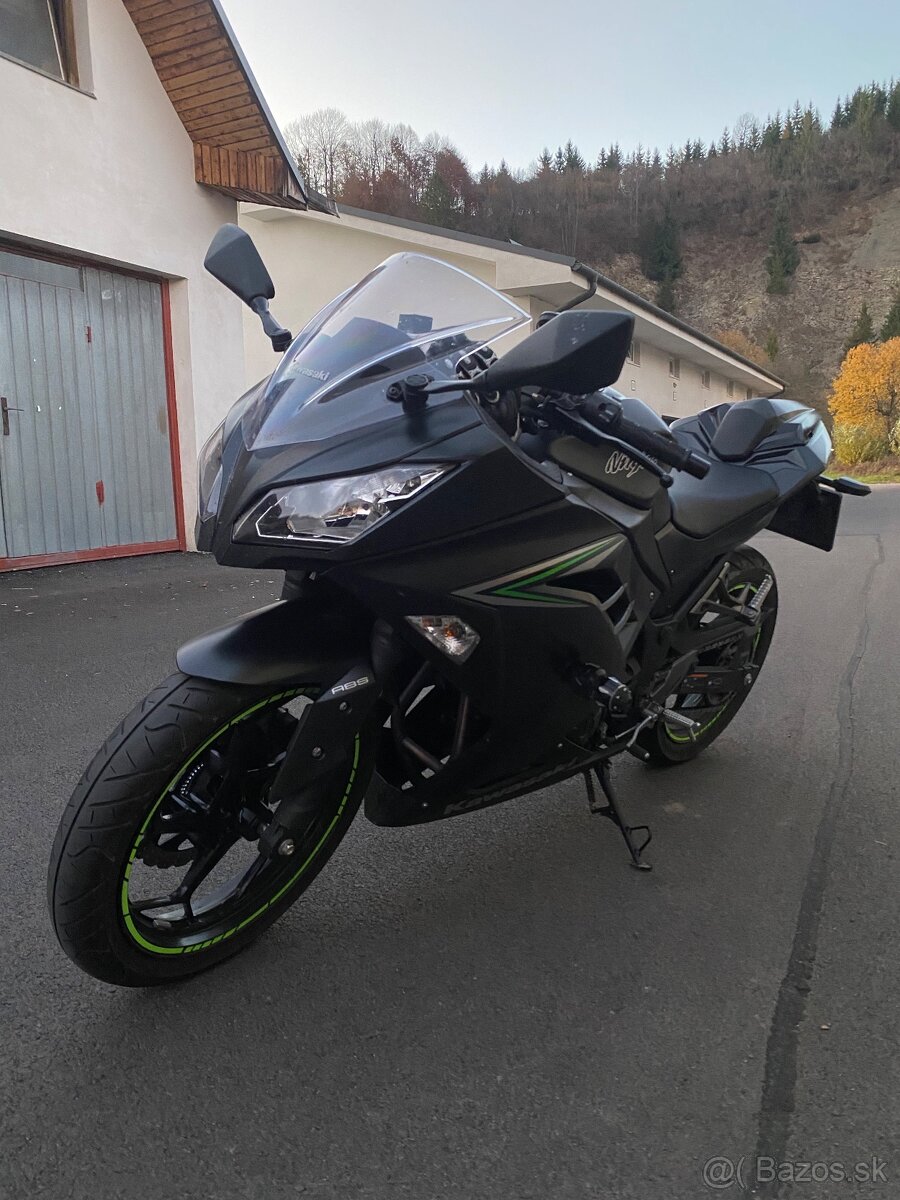 Kawasaki Ninja 300 ABS - 3