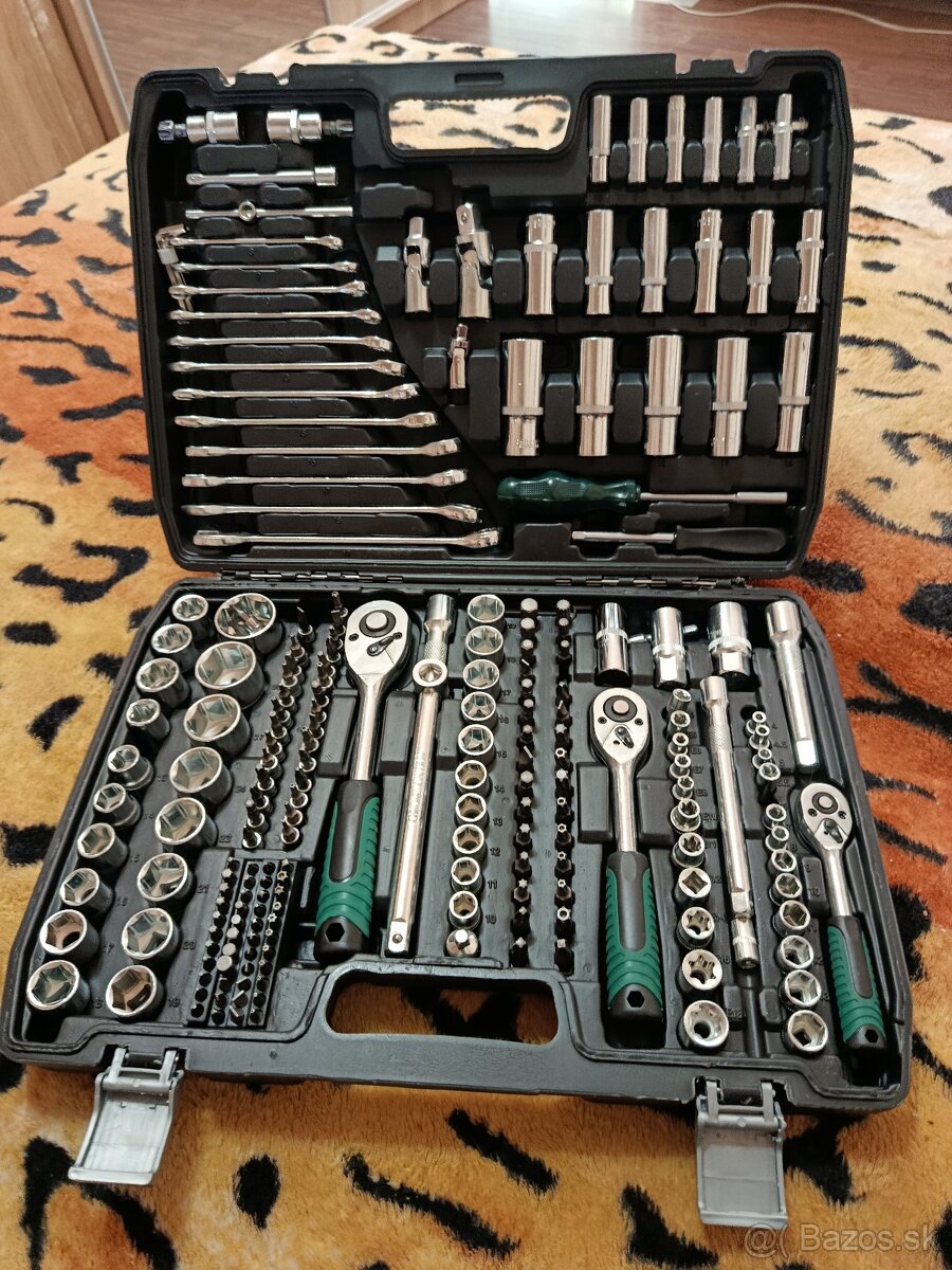 216 kus Univerzálny náradný set - 3