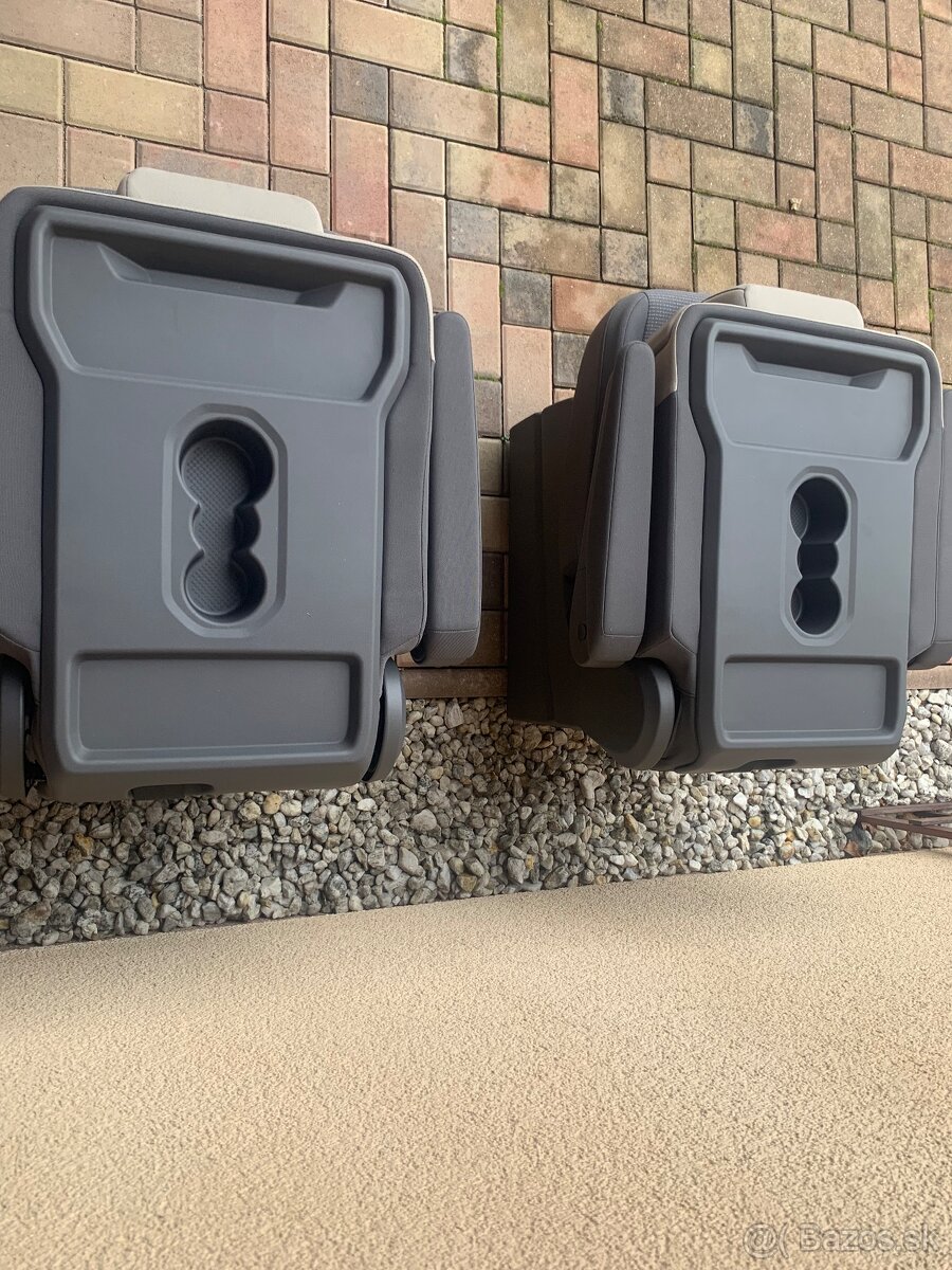 Prodám prostřední sedadlo VW Multivan T7 látku - 3