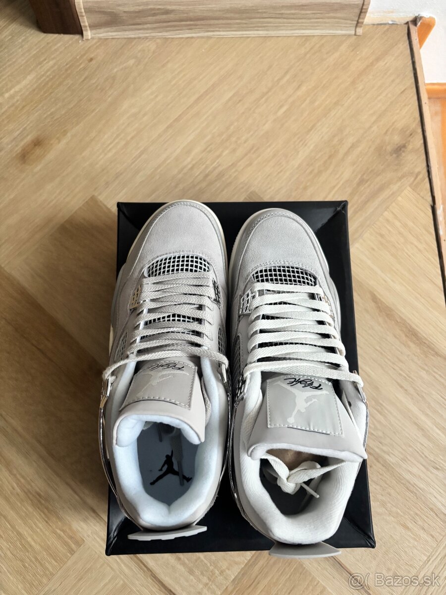 Air Jordan 4 frozen moments - 3