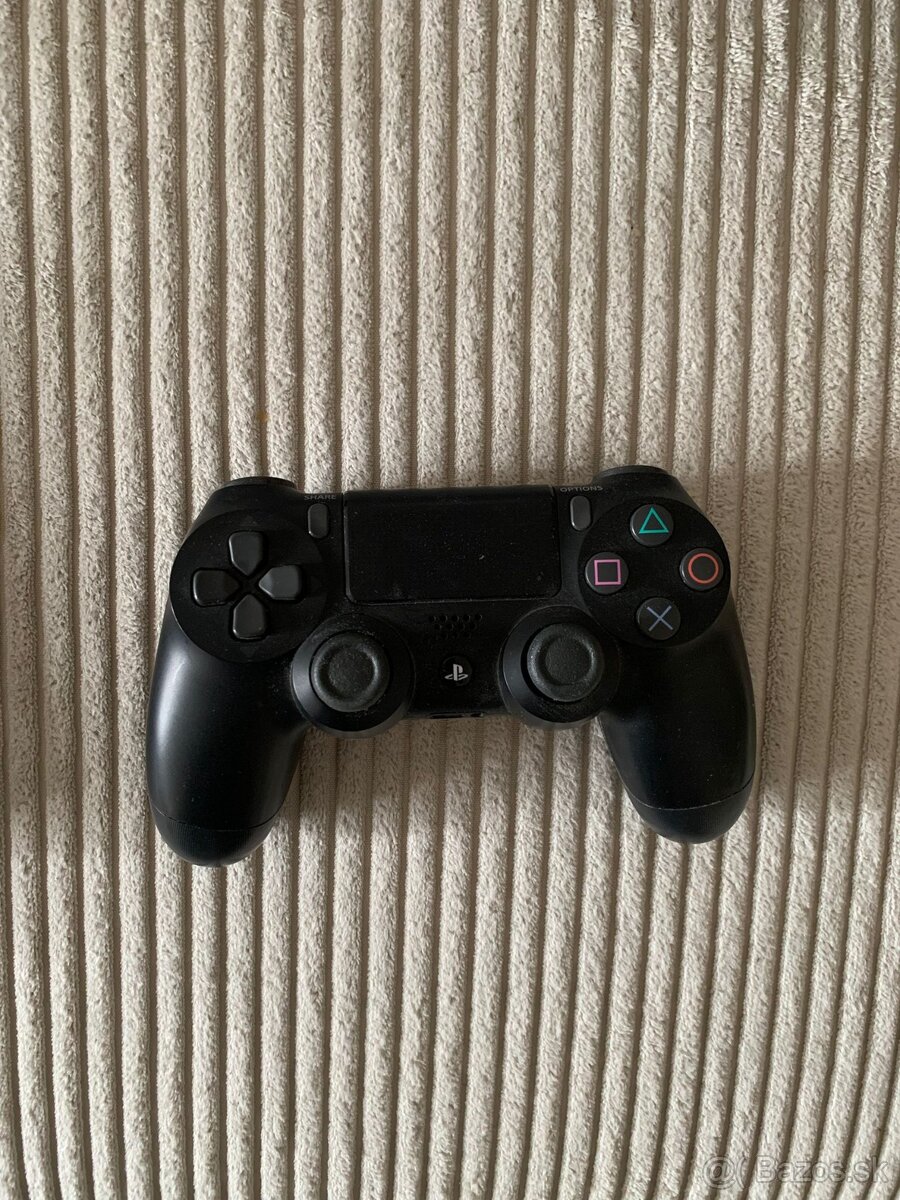Playstation 4 500GB - 3