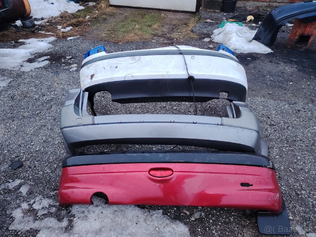 Zadne Nárazníky na uvedené auta : - 3