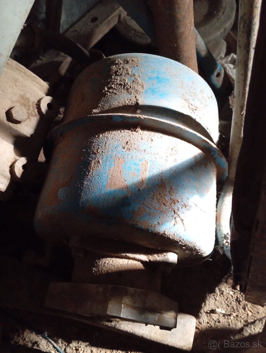 Predám náhradné diely kombajn e-512-514 - 3