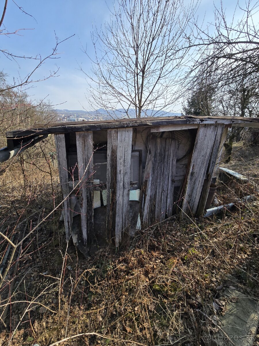 Darujem za odvoz chatku - 3