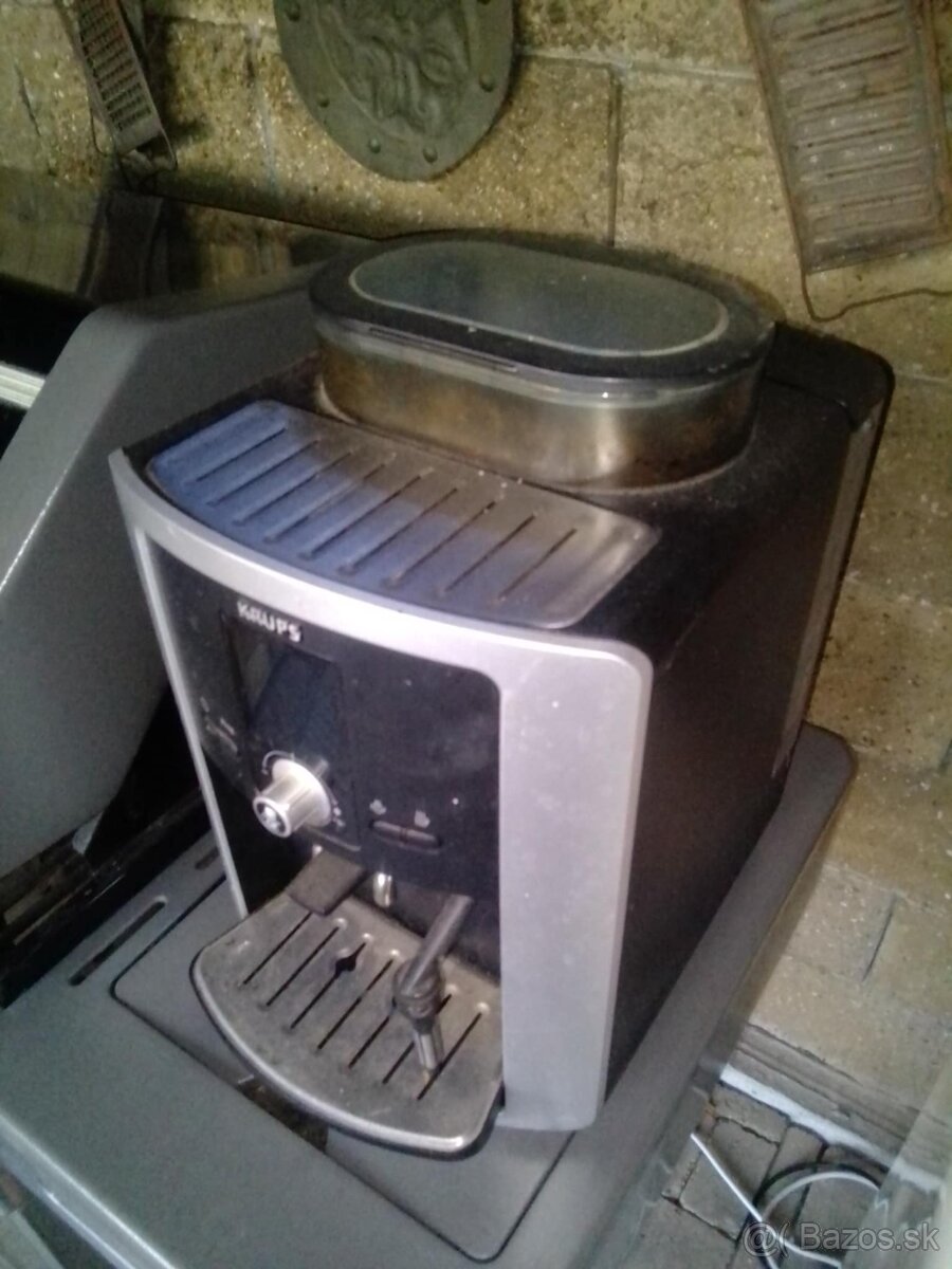 Predám automatický kávovar KRUPS - 3
