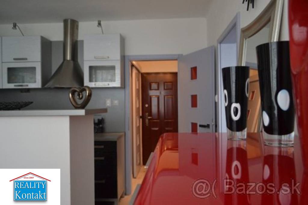 Ponúkame na prenájom 1-izbový byt v N. Zámkoch - 3