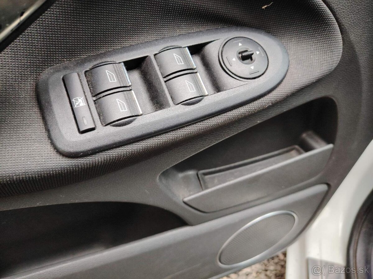 Predám Ford C-Max Titanium 1.6 diesel - 3