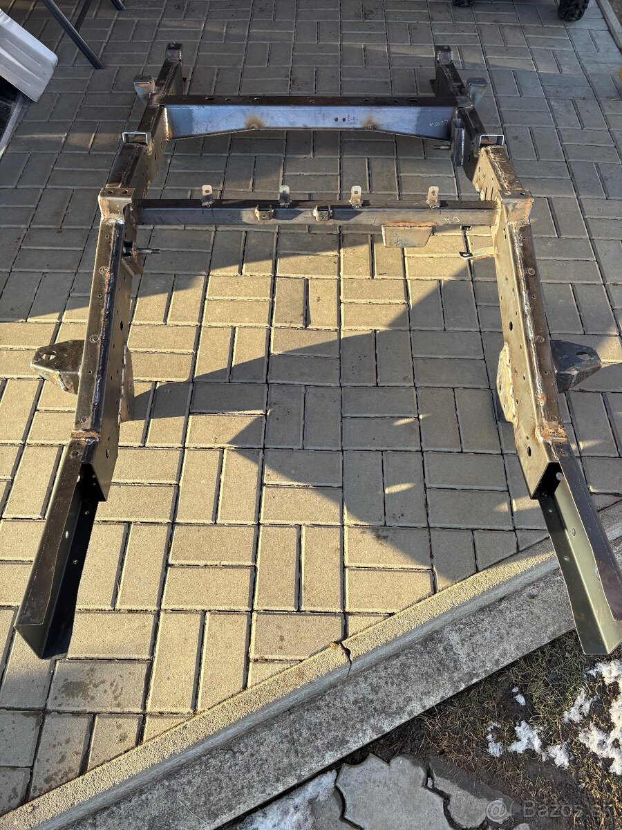 L200 nová polovica rámu r.v. 06-15 - 3