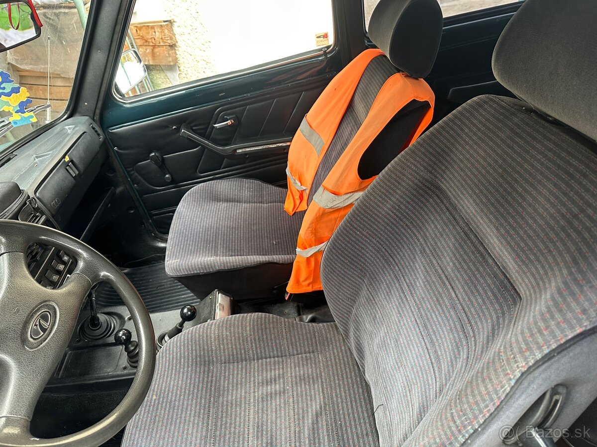 Predam lada niva 1.7i - 3