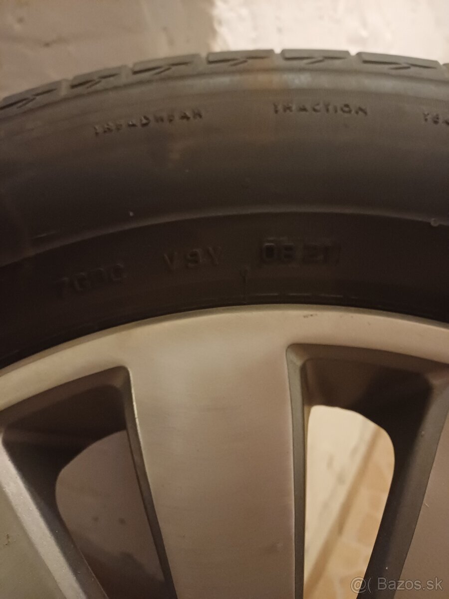 Bridgestone - 235/60R18 - 3