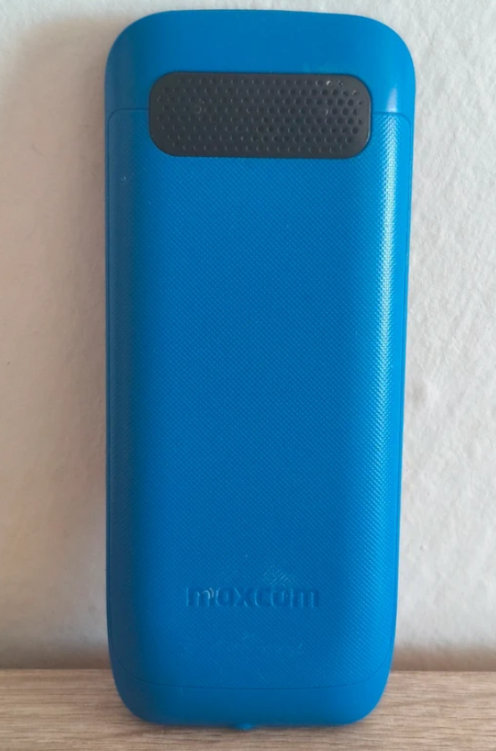 Predám mobil Maxcom MM135L Dual Sim - 3