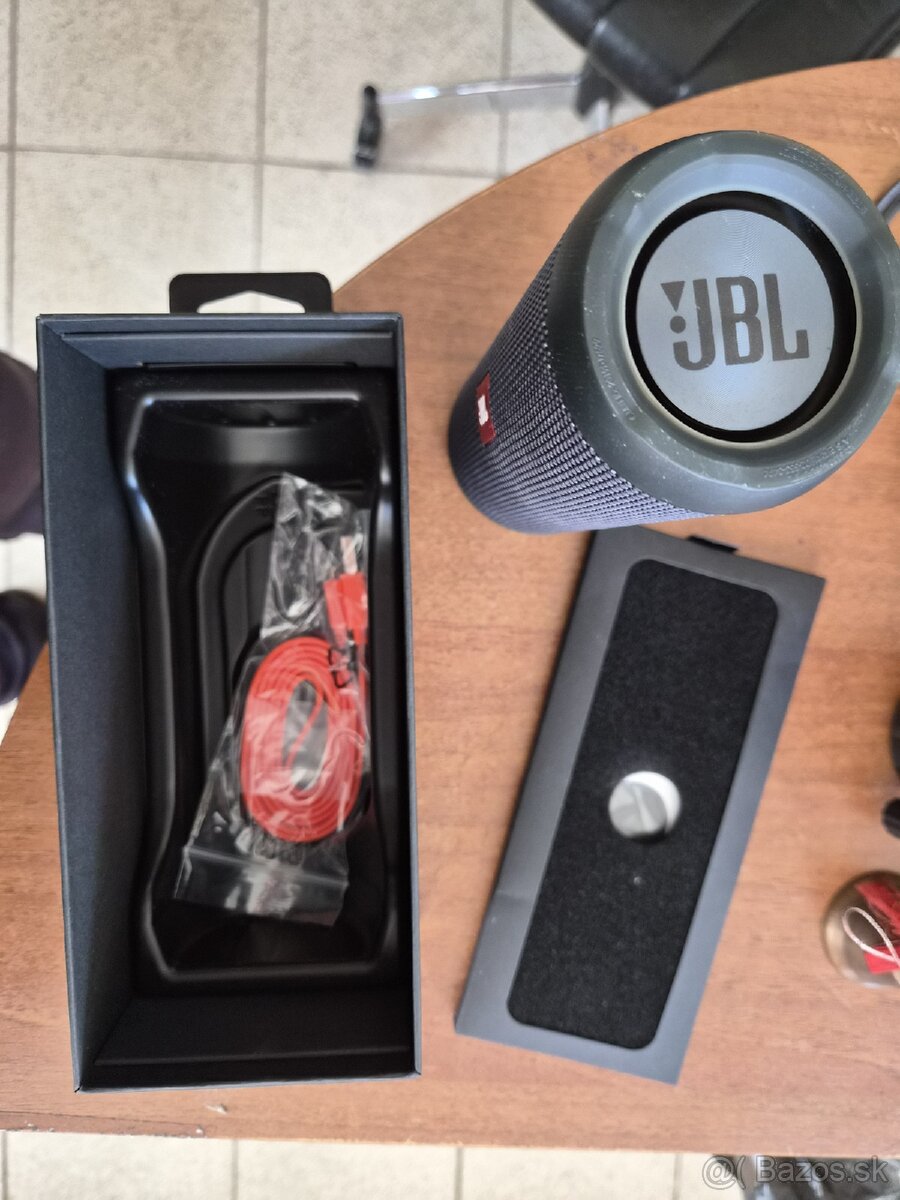 Predam jbl flipessential - 3