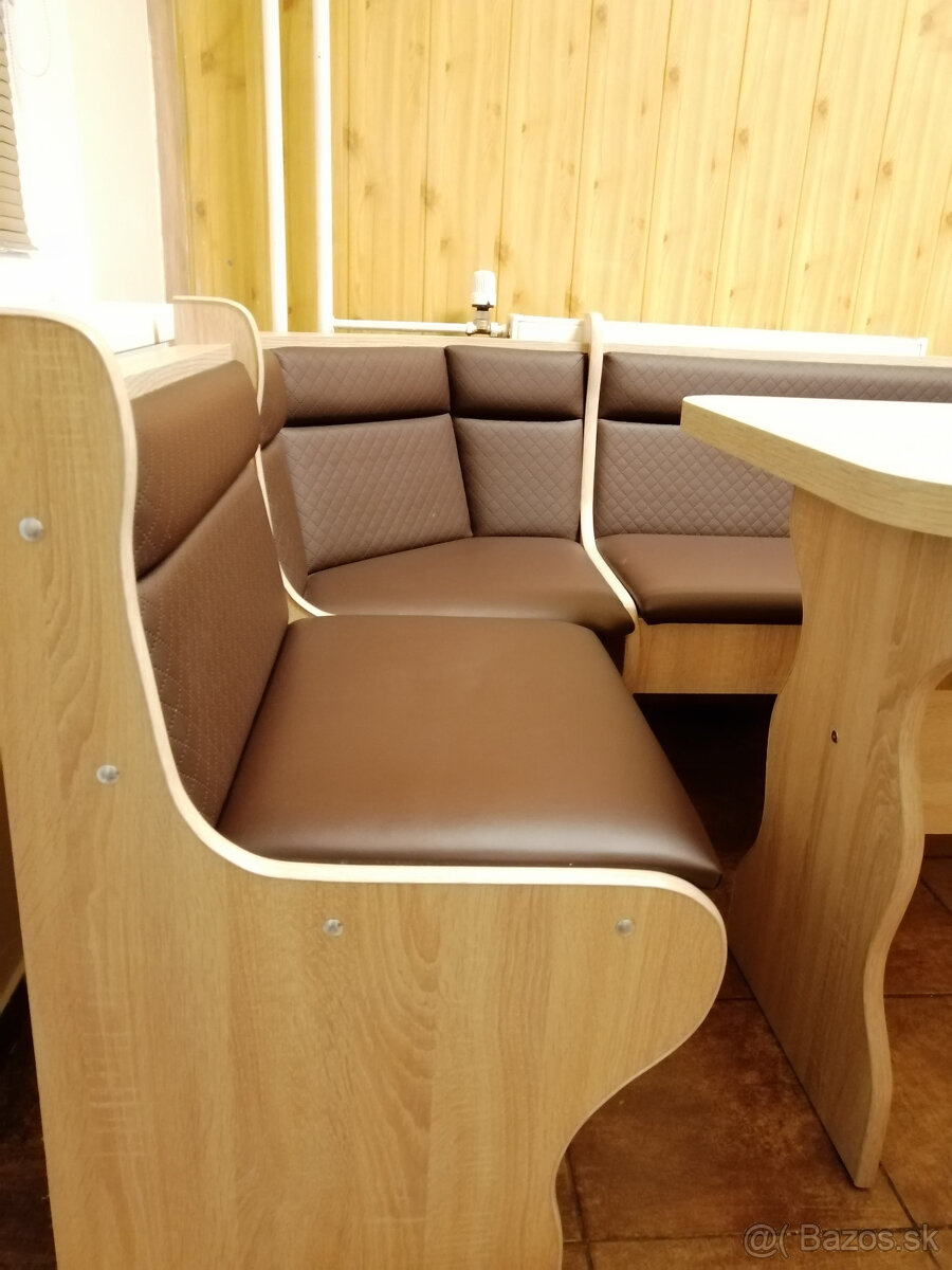 Na predaj jedálenský stôl s lavicou - 3