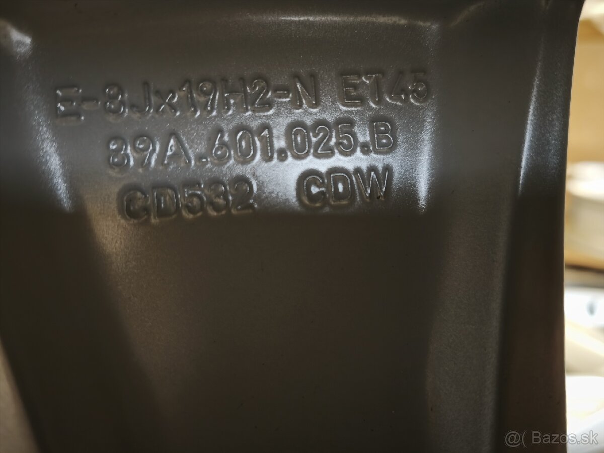 AUDI Q4 E-TRON/ENYAQ/ID4/R19/ALU/PNEU - 3