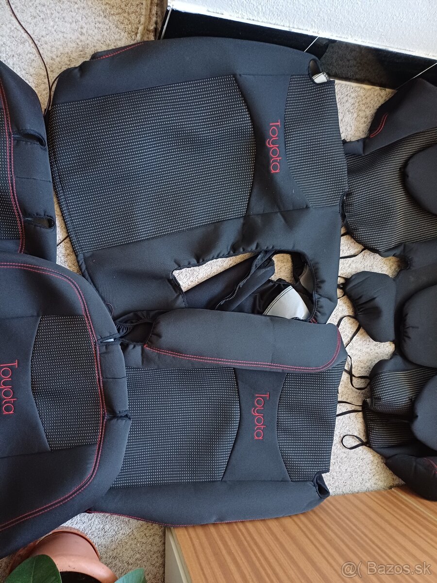 Toyota Auris Poťahy komplet - 3