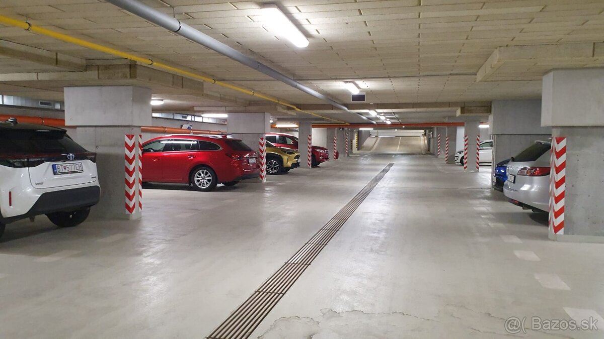 Garážove miesto v Dubravke - 3